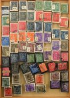 230 főleg régi jugoszláv + kevés horvát bündli tálcákon