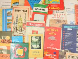 Kb 60 db modern térkép, nagyrészt magyar várostérképek, kevés európai