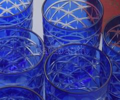 Dúsan csiszolt kristály kék likőrös pohár szett, 6 darab, eredeti dobozában, hibátlan, m: 9 cm