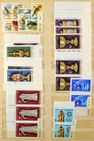 Sorok az 50-es évekből 1958-1961 több példányban, négyes tömbökkel. Magas katalógus érték. 10 lapos A4-es berakóban