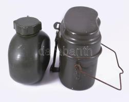 Katonai csajka és kulacs