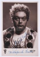 Koréh Endre (1906-1960) operaénekes aláírása az őt ábrázoló fotón 12x18 cm