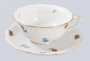 Herendi porcelán teás csésze. Kézzel festett, jelzett, kis kopással
