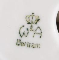 Wagner &amp; Apel Bertram mandolinos fiú. Jelzett, kézzel festett, hibátlan m: 12,5 cm