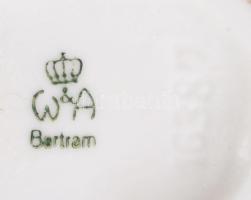 Wagner &amp; Apel Bertram kislány rosszalkodó kutyával. Jelzett, kézzel festett, hibátlan, m: 13...