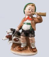 Wagner &amp; Apel Bertram kürtölő fiú vadászkutyákkal. Jelzett, kézzel festett, hibátlan, m: 12 cm