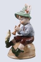 Wagner &amp; Apel Bertram madárnak fuvolázó fiú. Jelzett, kézzel festett, hibátlan, m: 12,5 cm