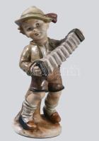 Wagner &amp; Apel Bertram nagyobb méretű harmonikázó fiú. Jelzett, kézzel festett, hibátlan, m: 19 cm