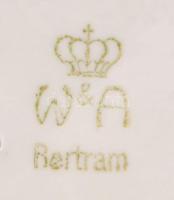 Wagner &amp; Apel Bertram nagyobb méretű harmonikázó fiú. Jelzett, kézzel festett, hibátlan, m: ...