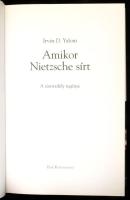 Irvin D. Yalom: Amikor Nietzsche sírt. Park Kiadó, 2012. Kiadói kartonált papírkötés, papír védőborí...