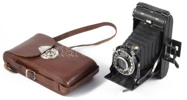 cca 1930 Balda Juwella harmonikás fényképezőgép, Anastigmat 1:4,5 F= 10,5 cm objektívvel, eredeti bőr tokban.