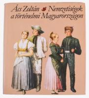 Ács Zoltán: Nemzetiségek a történelmi Magyarországon. Bp., 1986, Kossuth, 329+7 p. Kiadói kartonált papírkötés, kiadói papír védőborítóban.