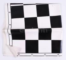 Teljes sakk figura készlet dobozában + összehajtható sakktábla