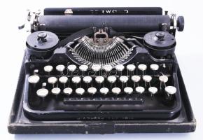 cca 1920 Underwood Standard Portable írógép, 23x30 cm