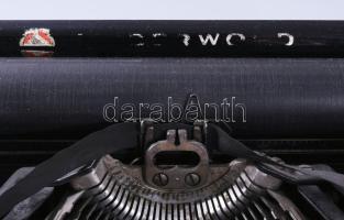 cca 1920 Underwood Standard Portable írógép, 23x30 cm