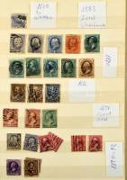 USA anyag kb 300 bélyeg az 1869-1930 közötti időszakból 12 lapos A4-es berakóban (dohos)