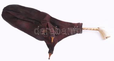 Skót duda, korának megfelelő állapotban.