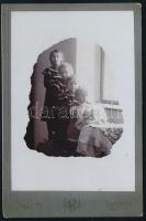 cca 1900 Öt testvér, keményhátú fotó Paul temesvári műterméből, 16,5×10,5 cm