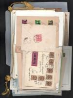 Vegyes tétel benne főleg érdekes levelek, alkalmi bélyegzések, néhány blokk, A/4 papírmappában
