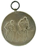 1900 k. "FTC (Ferencváros, Fradi)" kétoldalas, jelzetlen Ag kerékpáros díjérem "HP&qu...