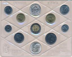 Olaszország 1989. 1L-500L (11xklf) forgalmi sor fóliatokban és műbőrtokban, tanúsítvánnyal. Benne: 1989R 500L Ag "Kolumbusz hajói", 1989R 500L Ag "Tommaso Campanella halálának 350. évfordulója" T:UNC Italy 1989. 1 Lira - 500 Lire (11xdiff) coin set in foil pack and faux leather case, with certificate, including 1989R 500 Lire Ag "Columbus' Ships", 1989R 500 Lire Ag "350th Anniversary of the Death of Tommaso Campanella" C:UNC