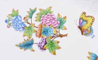 Herendi Viktória mintás gazdagon díszített ovális kínáló, masnis lezárással, jelzett, hibátlan, 42x2...