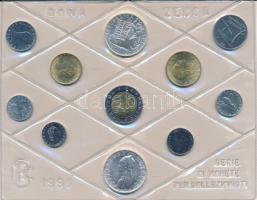 Olaszország 1991. 1L-500L (11xklf) forgalmi sor fóliatokban és műbőrtokban, tanúsítvánnyal. Benne: 1991R 500L Ag "Kolumbusz hajói", 1991R 500L Ag "Antonion Vivaldi halálának 250. évfordulója" T:UNC Italy 1991. 1 Lira - 500 Lire (11xdiff) coin set in foil pack and faux leather case, with certificate, including 1991R 500 Lire Ag "Columbus' Ships", 1991R 500 Lire Ag "250th Anniversary of the Death of Antonio Vivaldi" C:UNC