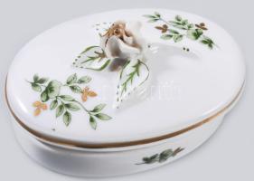 Hollóházi 4 darab dísztárgy, bonbonier, filtertartó, gyűszű. Jelzett, rózsa fogón kis pattogzással