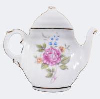 Hollóházi 4 darab dísztárgy, bonbonier, filtertartó, gyűszű. Jelzett, rózsa fogón kis pattogzással