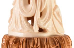 Faragott csont keleti szobor, Keleti Bölcs ábárzolással fa talapzaton 23 cm