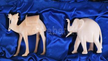 Csont állat figura készlet díszdobozban. Faragott csont elefánt, tehén, teve, stb Eastern arts corpo...