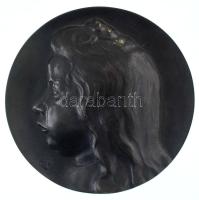 Fémes Beck Vilmos (1885-1918) DN "Balra néző lány" öntött bronz plakett (~140-145mm) T:AU