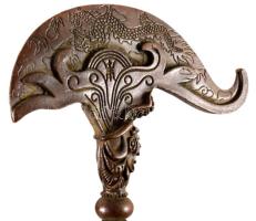 Buddhista gri-gug, hibátlan, h: 12,5 cm