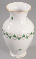 Herendi petrezselyemlevél mintás váza. Jelzett, hibátlan, m: 18 cm
