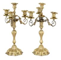 Gazdagon díszített ezüstözött négyágú gyertyatartó pár, m: 42 cm