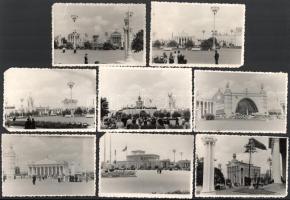 cca 1960-1970 Moszkva, kiállítás felvételei, 17 db fotó, néhányon kisebb sarokhiánnyal/sérüléssel, 9...