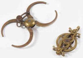 2 ritkább antik falióra alkatrész, h: 8,5 cm