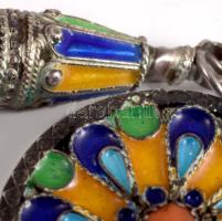 Függő és bross, belefoglalt korallal, d: 3 cm