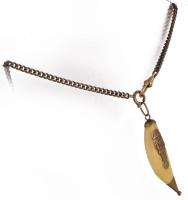 Nyaklánc, rátétes csont? medállal