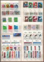 Modern német tétel, benne 36 db ívszéli kiadás + 55 db ívsarki bélyeg, köztük 3 eurós, 2 db nagyalakú berakólapon