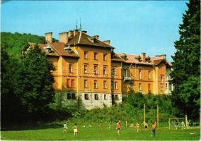 1983 Parádfürdő, SZOT gyermeküdülő (kastély, XIX.sz.). Képzőművészeti Alap Kiadóvállalata (EK)