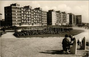 Budapest XIII. Tahi utca, lakótelep. Képzőművészeti Alap