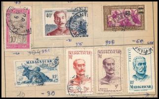 400 db bélyeg 7 db cserefüzetben (Mi EUR 260.-)