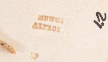 Nowotny Altrohlau manufaktúra: Kossuth Lajos falitányér. Cca 19. sz. vége, fajansz, jelzett: masszáb...