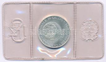 Olaszország 1986R 500L Ag "1986-os világbajnokság" eredeti lezárt fóliacsomagolásban és műanyag dísztokban, tanúsítvánnyal T:UNC Italy 1986R 500 Lire Ag "1986 World Cup" in original sealed foil packing and in plastic decorative case, with certificate C:UNC Krause KM#119