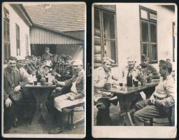 cca 1930-1940 Italozó katonák szakácsokkal, 2 db fotólap, 13,5x8,5 cm