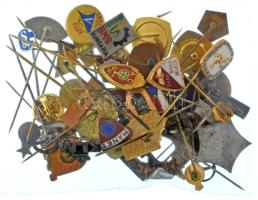 Kis tasaknyi vegyes autómárka, törzsgárda, sportklub jelvény tétel T:vegyes