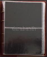 80 férőhelyes képeslap berakó album, lefűzhető gyűrűs mappa, laponként 4 férőhellyel, külső borítójá...