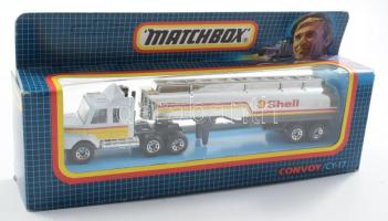 Matchbox CY17 tanker szállító, eredeti bontatlan dobozában.