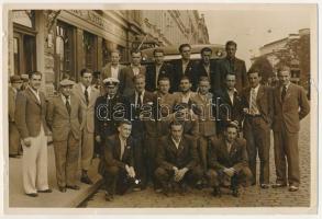 1937 Riga, Románia - Lettország 1:1 válogatott labdarúgó mérkőzés, a román csapat, csoportkép, Dobay István, Metropol szálloda, trolibusz, focisták / Romania - Latvia 1:1 football match, group picture of the Romanian team, Stefan Dobay, hotel, trolleybus, sport photo (17,6 x 11,9 cm) (b)